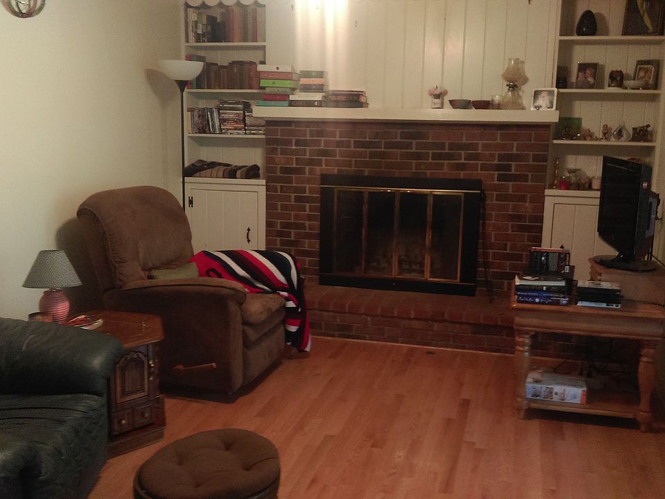 2nd image of 115 Riverbend Blvd