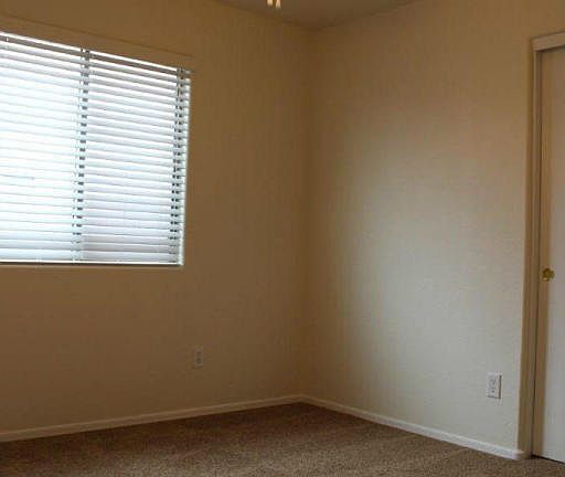 4th image of 9619 W Kirby Ave