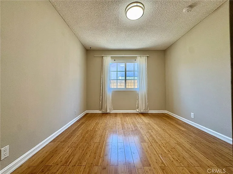1421 Meadow Glen Rd — Photo 37