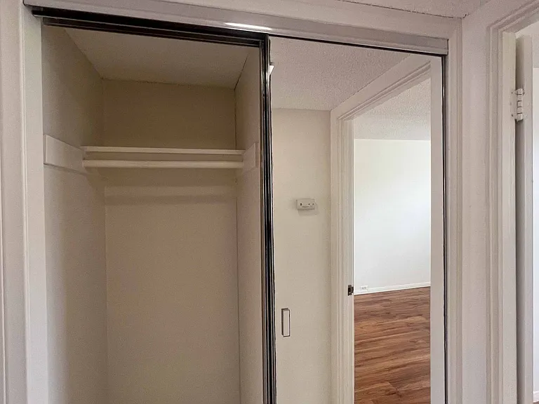 1311 Evergreen St — Photo 9