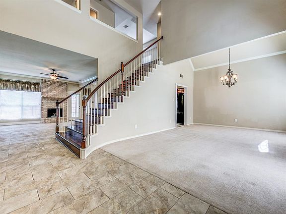 3rd image of 1704 Lacy Ln