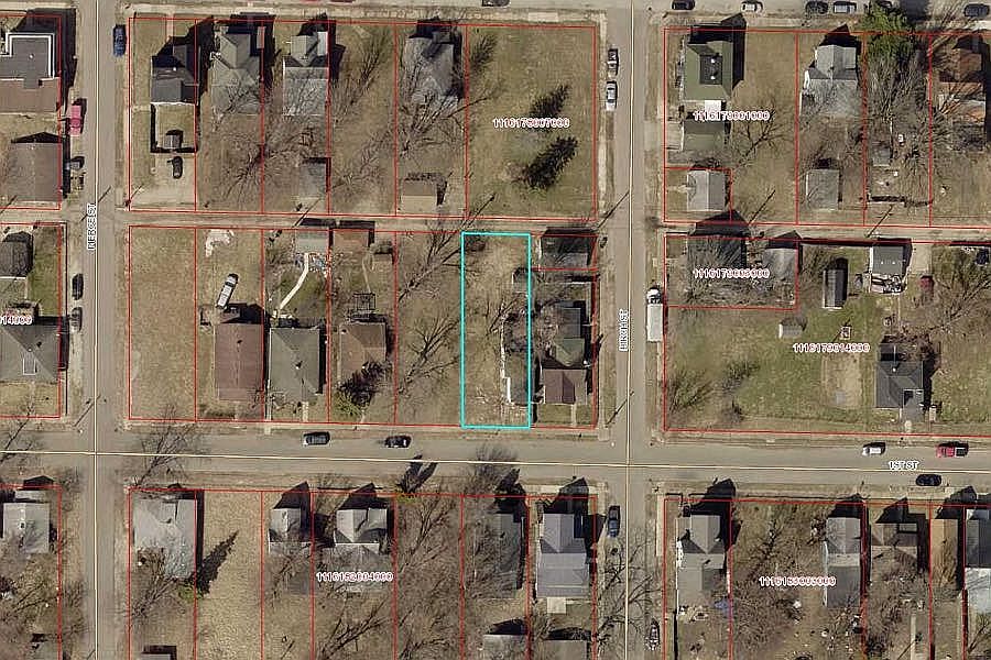 2nd image of 1104 W 1st St