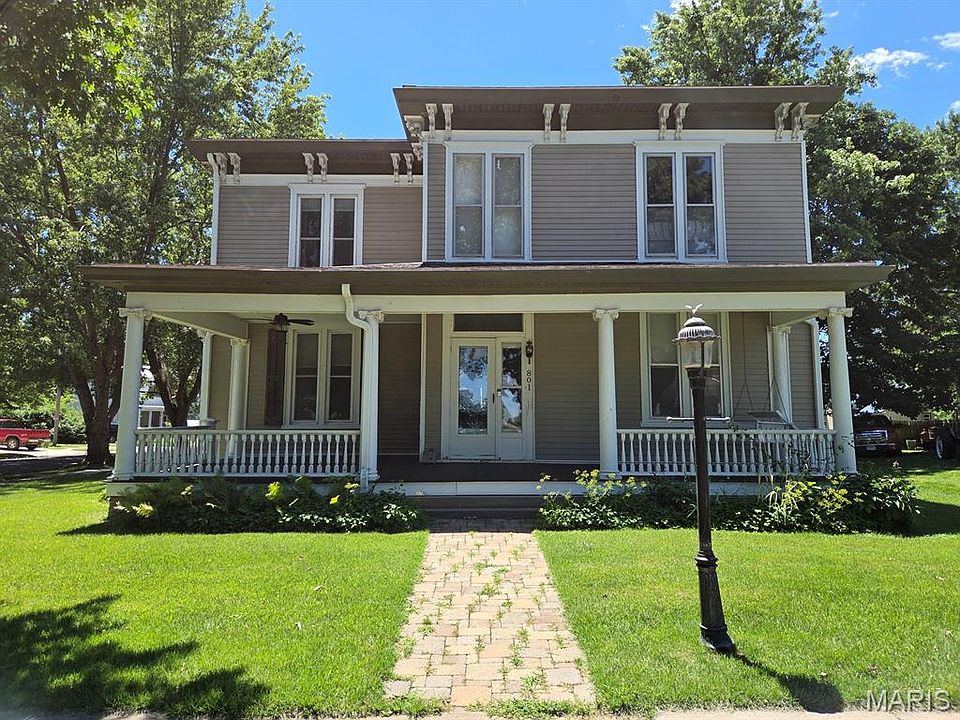 1st image of 801 College St