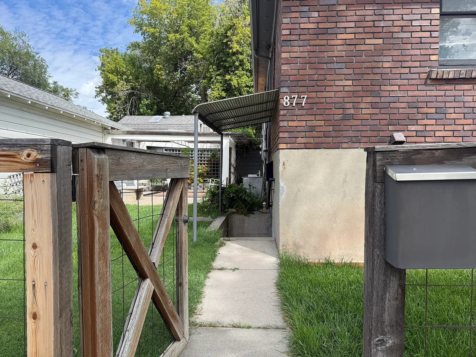 1 bed, 700 sqft, $1,300 — Photo 2