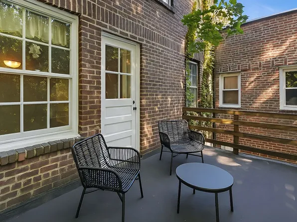 3961 44th St, Long Island City, NY 11104