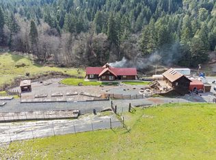 928 N Old Stage Rd, Wolf Creek, OR 97497