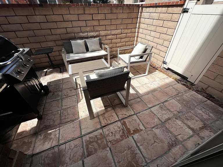 7825 Seaglen Dr — Photo 41