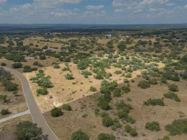7 Summit Ridge Trl, Johnson City, TX 78636