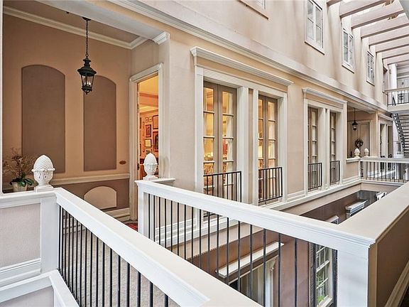 5th image of 1020 Esplanade Ave APT 202