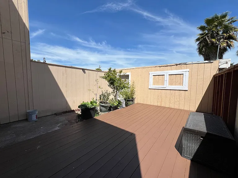 2188 Luz Ave — Photo 23