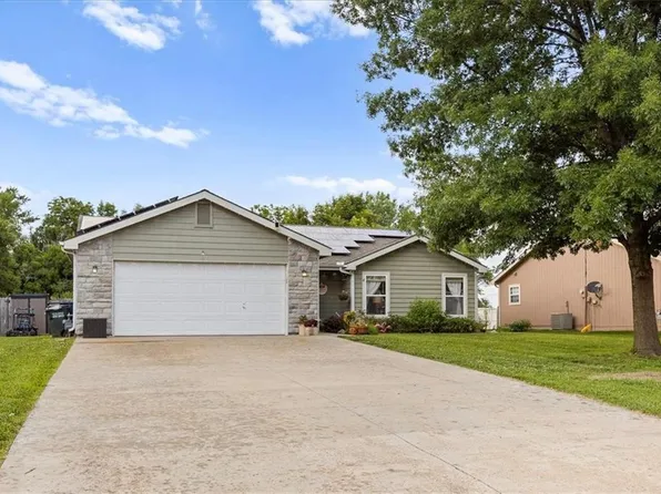 737 North St, Lawrence, KS 66044