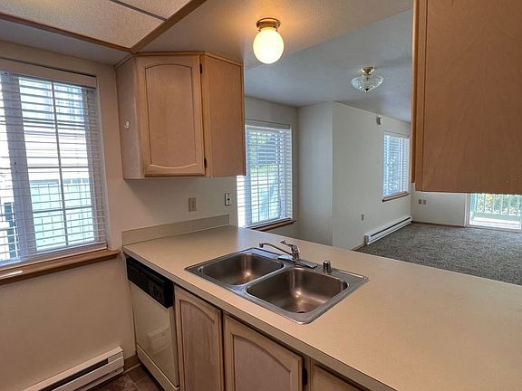 5th image of 1393 Bradley Ln APT A