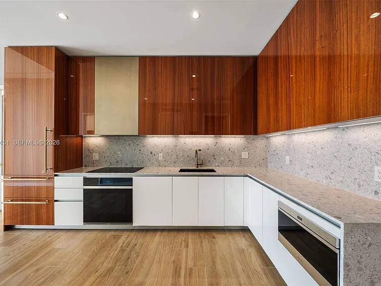 2655 S Bayshore Dr #1906 — Photo 5