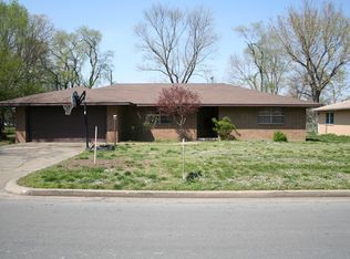 2004 Robyn Rd, Springdale, AR 72762