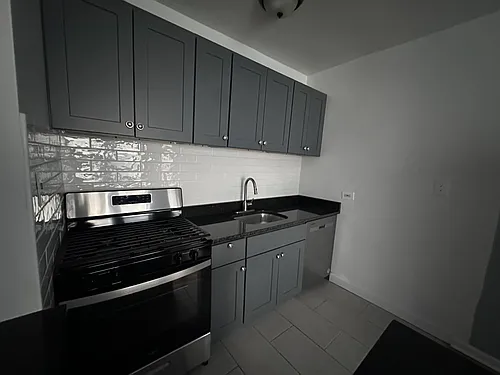 5670 N Ridge Ave #1E Photo 1