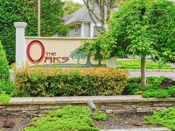 7 White Oak Court #7, Coram, NY 11727