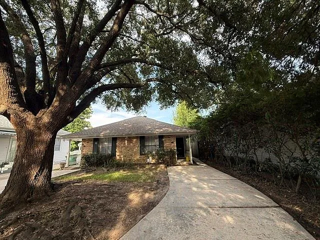 519 Aurora Ave — Photo 1