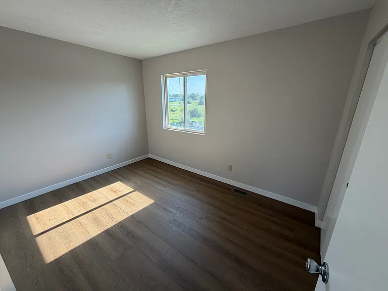 1897 Apartment Dr #7 — Photo 5