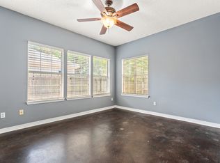 1998 Laurel Oak Ct, Mobile, AL 36695