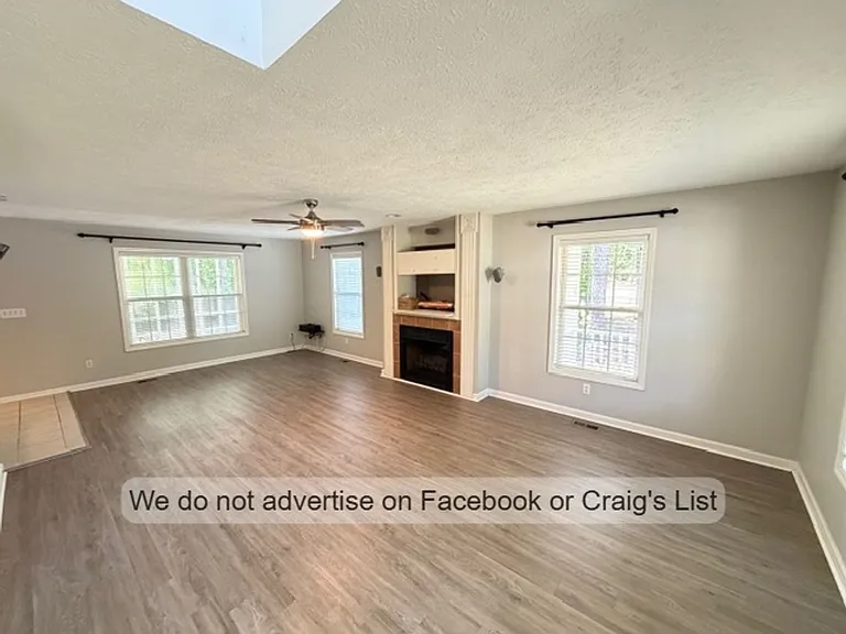 2556 Lull Water Dr — Photo 3