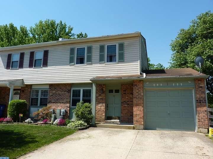 1st image of 1 Bradley Dr