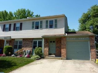 1 Bradley Dr, Newark, DE 19702