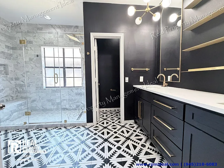 4111 Herschel Ave #2 — Photo 11