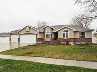 9587 S Iron Gate Rd, South Jordan, UT 84095