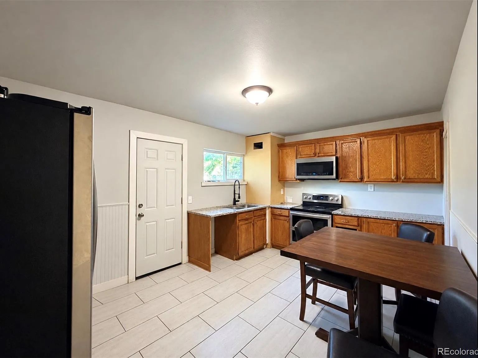 2 bed, 1.0 bath, 900 sqft, $1,500 — Photo 2