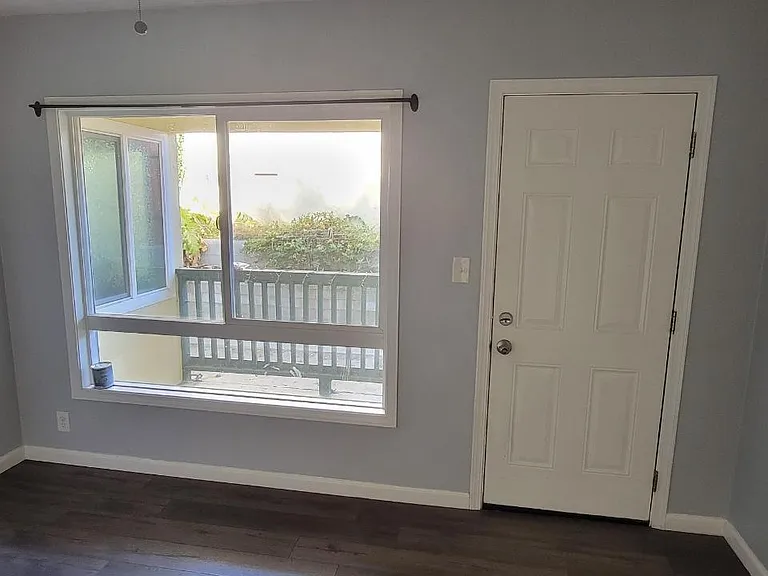 20620 Kenwood Ave — Photo 2