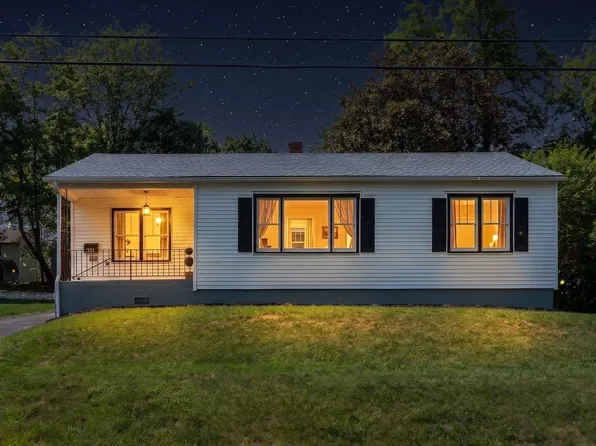 720 Cherry Hill Dr, Staunton, VA 24401