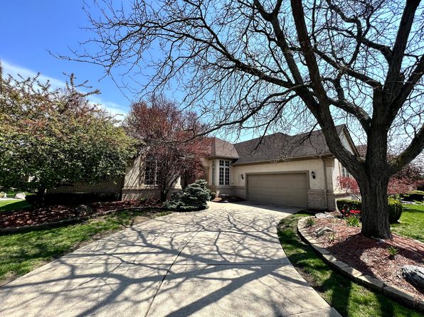 48280 Elmwood Dr, Shelby Township, MI 48315
