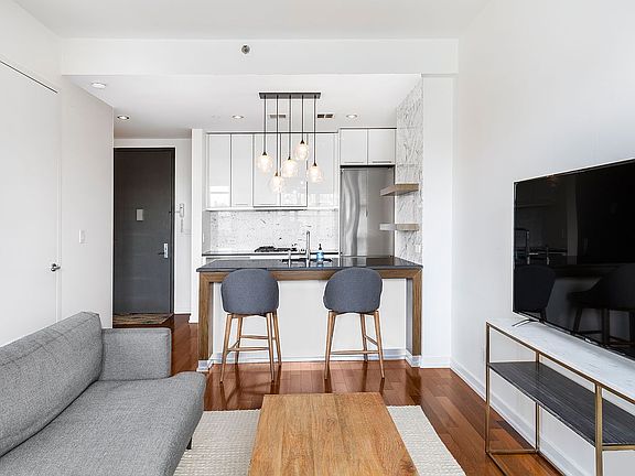 3rd image of 80 Metropolitan Ave APT 5E