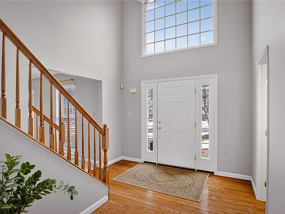 3rd image of 51 Colony Oaks Dr