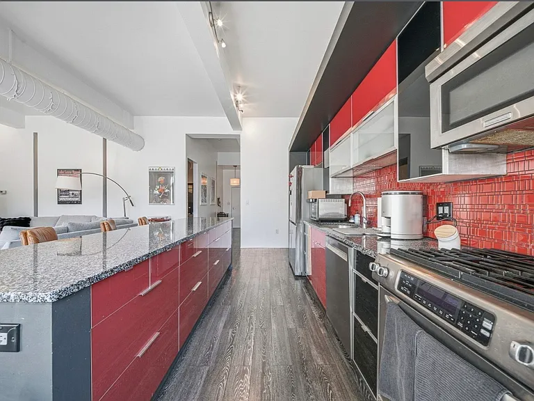 1200 Washington St #215 — Photo 5