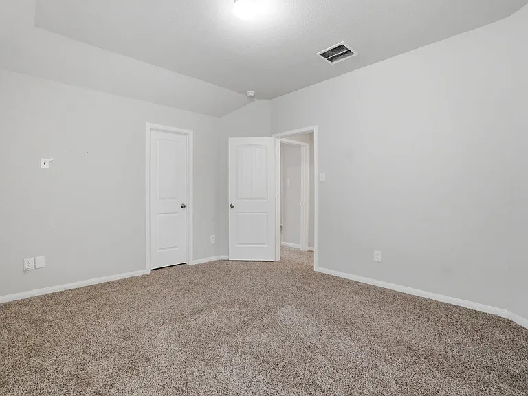 22210 Great Royal Ln — Photo 29