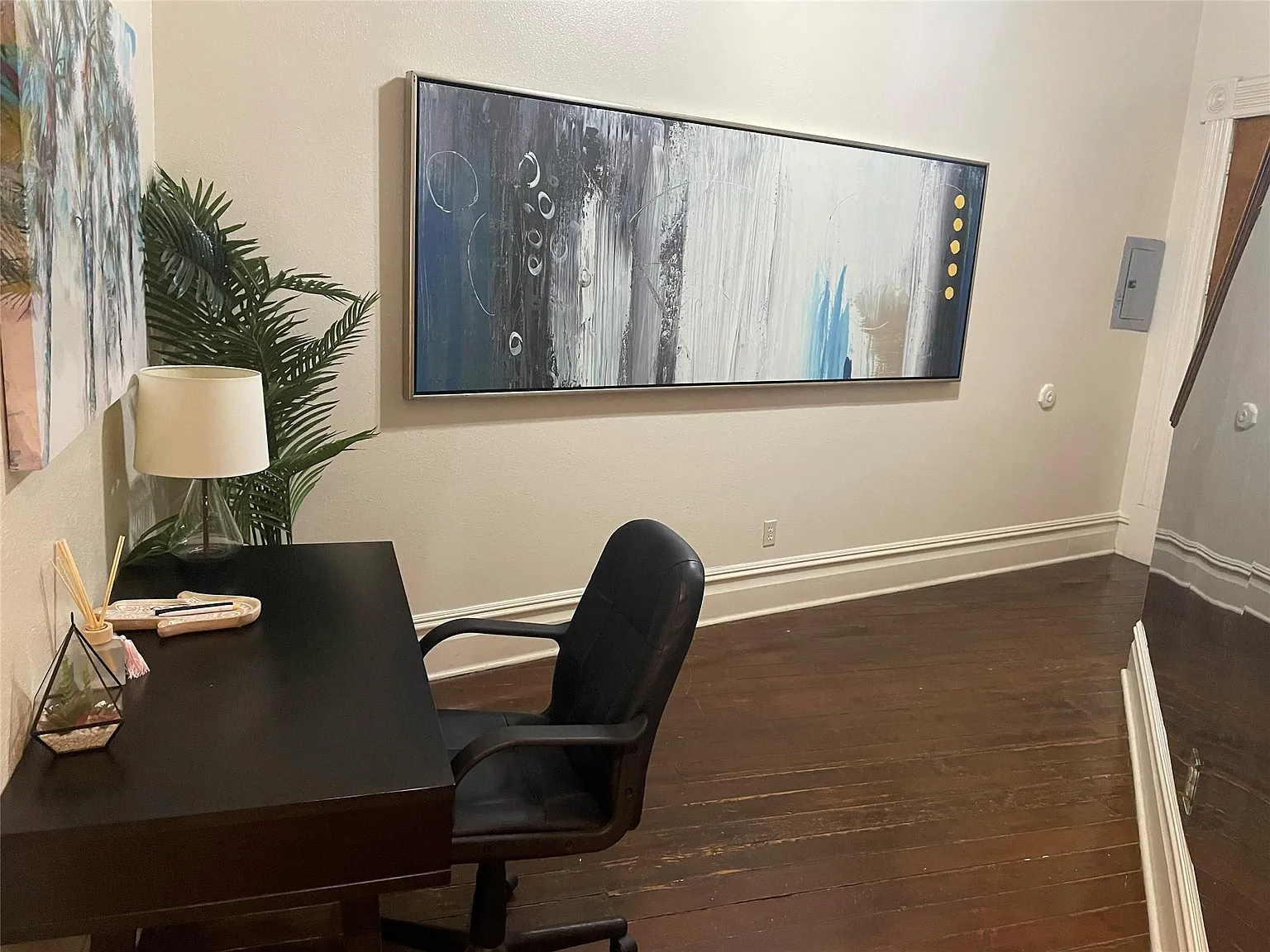 3 bed, 2.0 bath, 29688 sqft, $1,800 — Photo 3