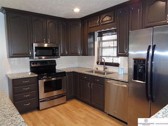 2nd image of 302 Hillcrest Dr