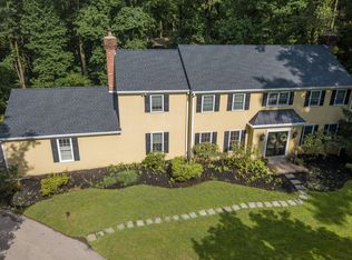 4 Martins Cir, Newtown Square, PA 19073