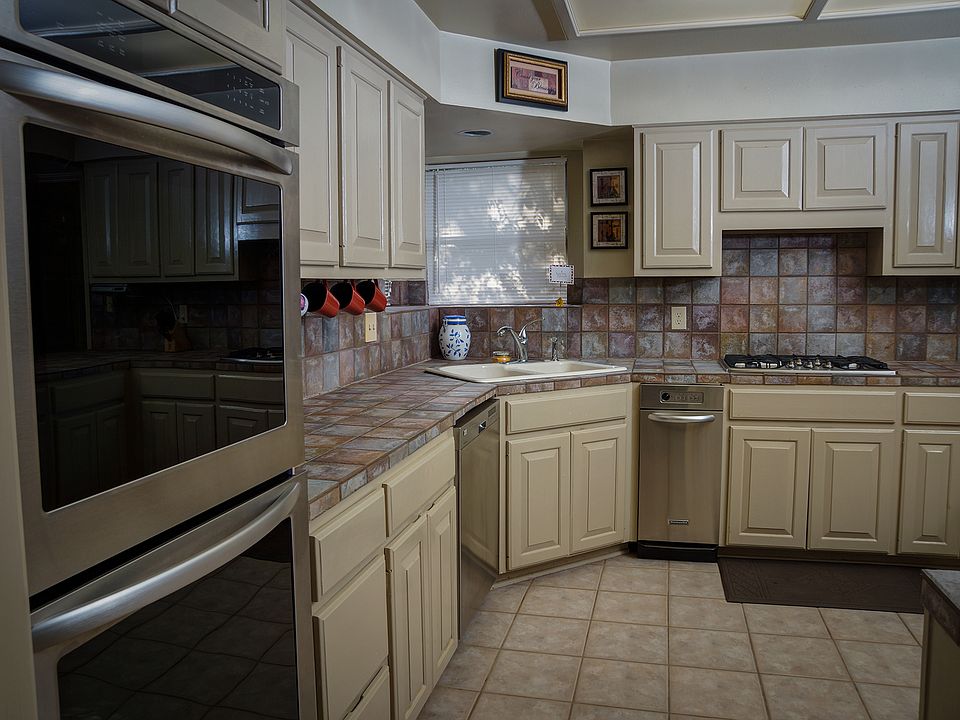Built-in double oven!