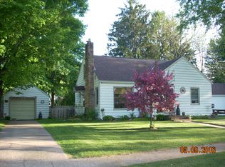 139 9th St, Clintonville, WI 54929