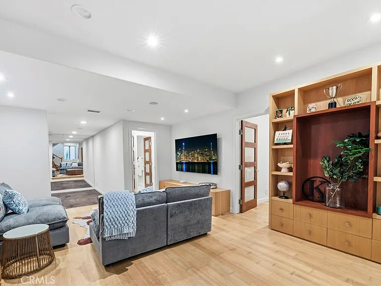 2242 Circle Dr — Photo 13