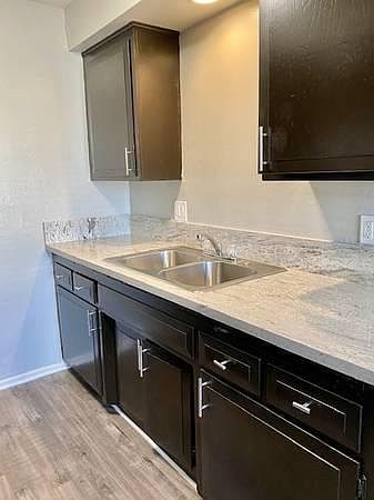 1st image of 500 Chestnut Ave #6