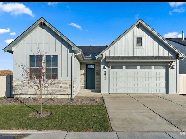 9824 W Virginia City Ln