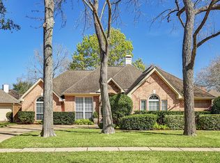 6811 Morningside Dr, Sugar Land, TX 77479
