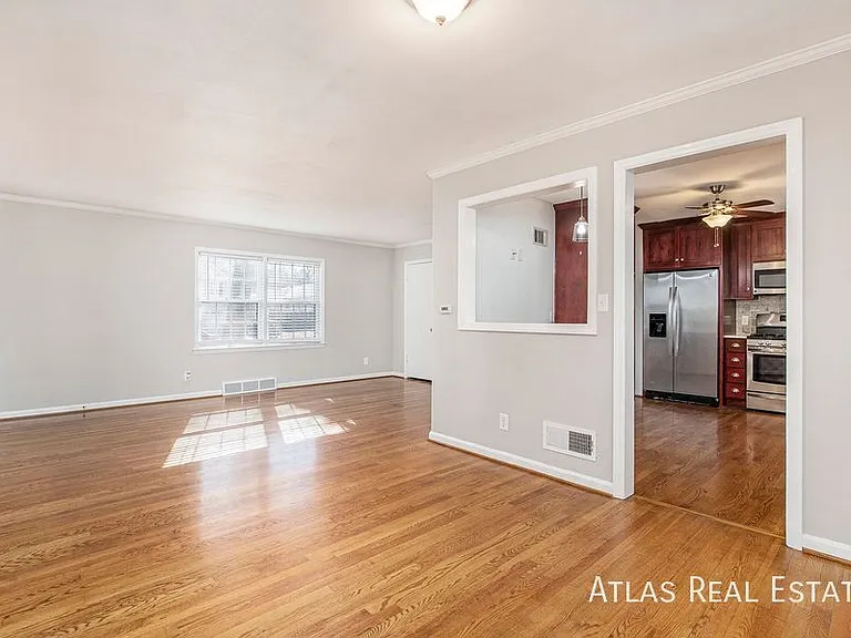 4412 W 77th Pl — Photo 4
