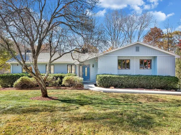 275 Cambridge Ct, Hardy, VA 24101