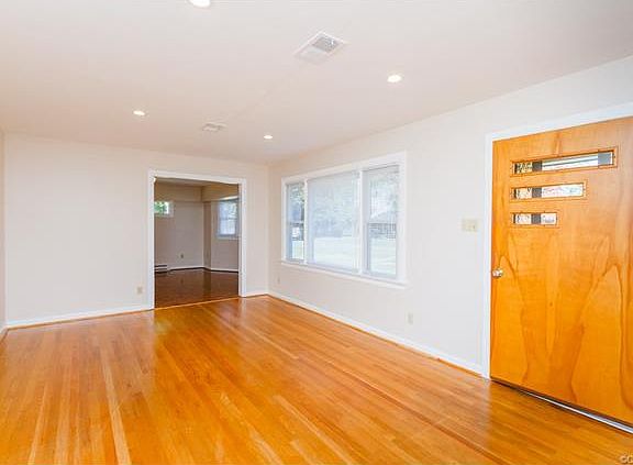 2nd image of 8037 Vaughan Dr