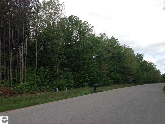 3rd image of Betsie Creek Drive Multi
