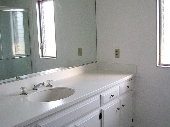En-suite bathroom for one of the primary bedrooms